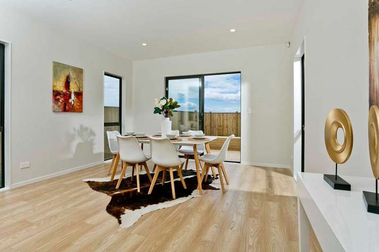 18 Surf View Crescent Red Beach_8