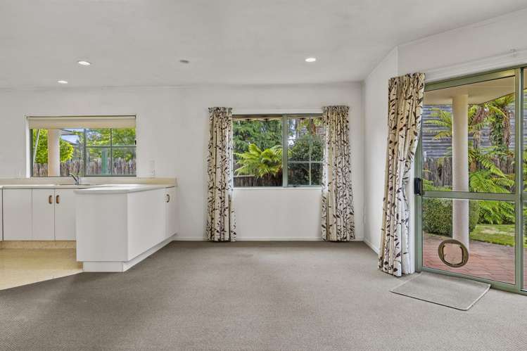 1/8 Kathleen Place Rainbow Point_2