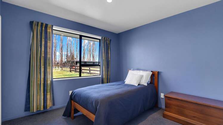 275 Plaskett Road Fernside_15