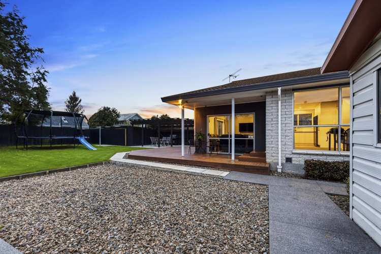 63 Solomon Avenue Redwood_11