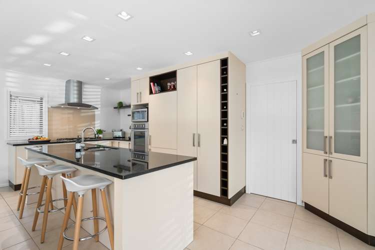 18 Janway Avenue Flat Bush_9