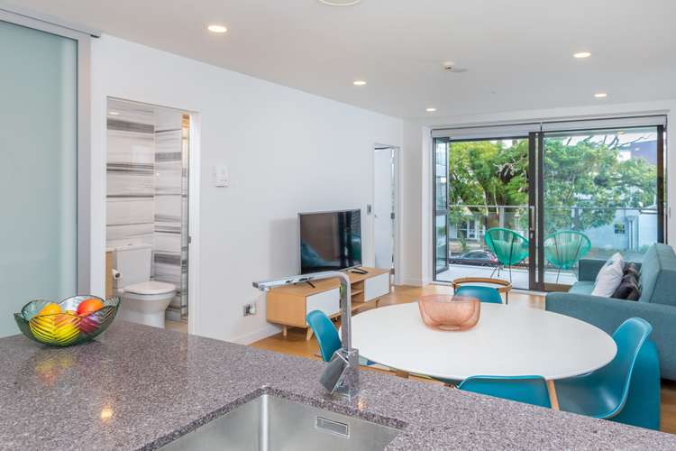 206/10 Lion Place Epsom_9