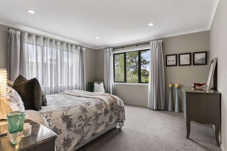 33 Roland Road Greenhithe_19