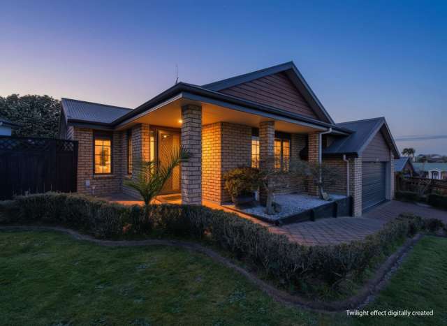 Modern Family Living in a Quiet Cul-de-Sac