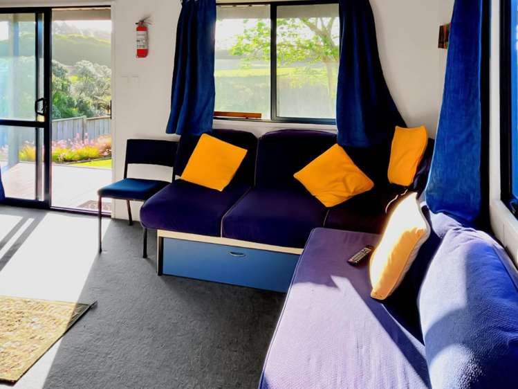 2 Waireka Road East Omata_34