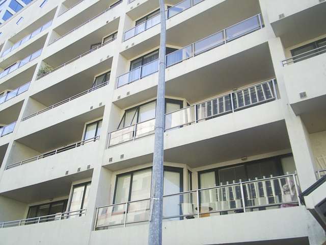 8J/18 Wakefield Street 10015_3