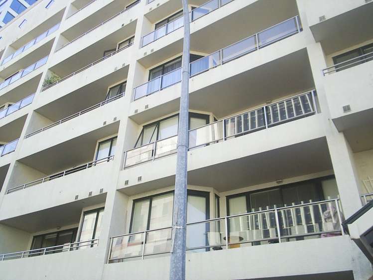 8J/18 Wakefield Street 10015_3