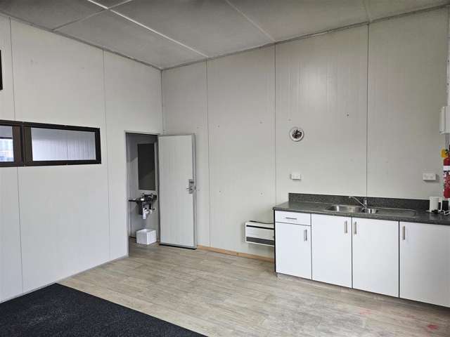 2/29A Edmonton Road Hornby_3