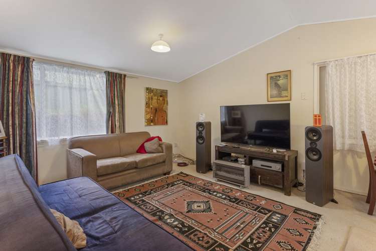 3 Tasman Road Otaki Beach_13