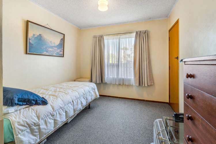 8 Gardiner Grove Mangere East_15