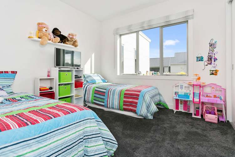 71 Baxter Michael Crescent Cambridge_14