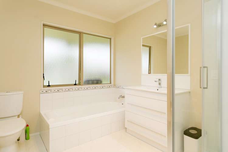 64 Oak Drive Wairakei and Surrounds_14