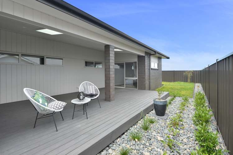 67 Stace Hopper Drive One Tree Point_6