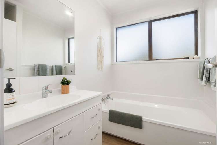 22 Pisces Road Glen Eden_10