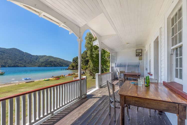 2121 Queen Charlotte Drive Anakiwa and Surrounds_8