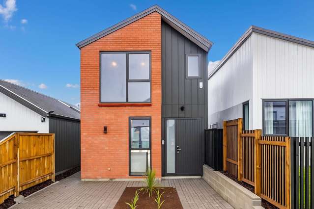 Affordable & Easy Living in Massey