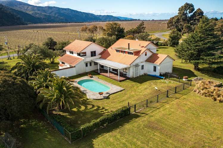 2 Neal Road Rarangi_21