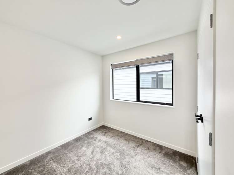 5 Spars Road Milldale_13
