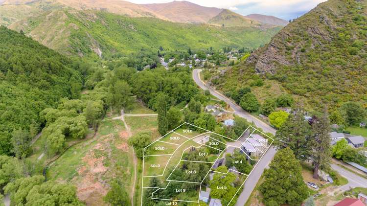 Manse Mews Sections Arrowtown_4