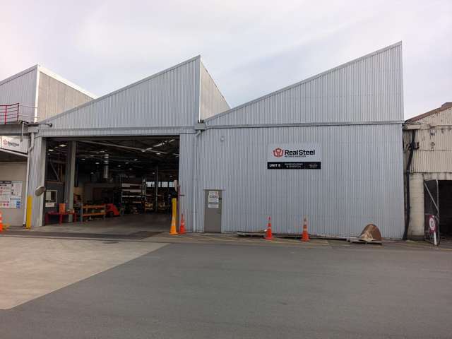 2 Adjoining Large Warehouse & yard in Brewtown Complex