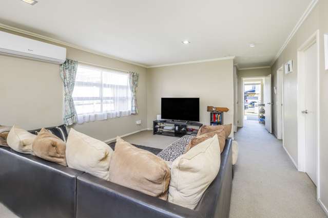 17 Kestev Drive Flat Bush_4