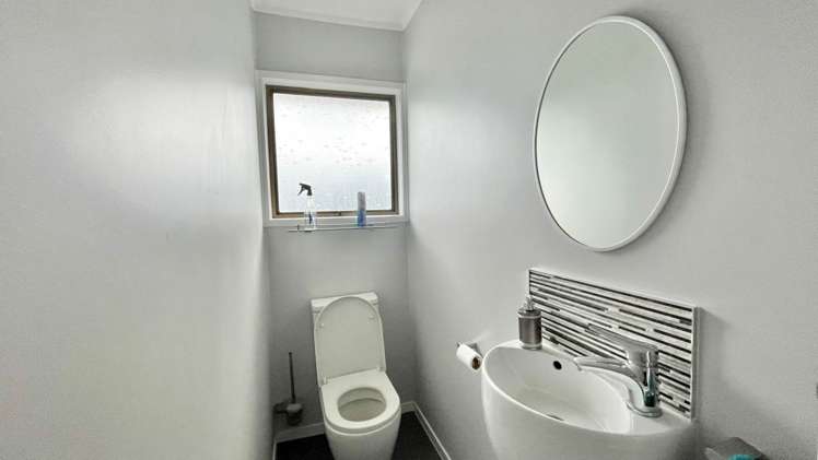 1/12 Glenvar Road Torbay_11