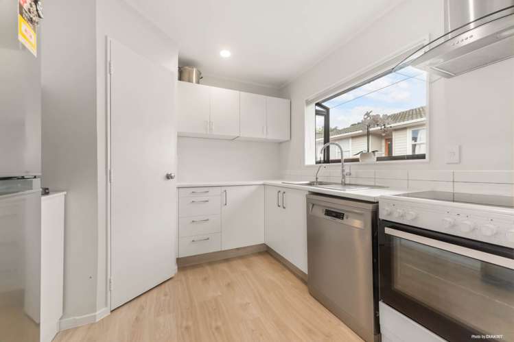 24A Hatherlow Street Glenfield_6