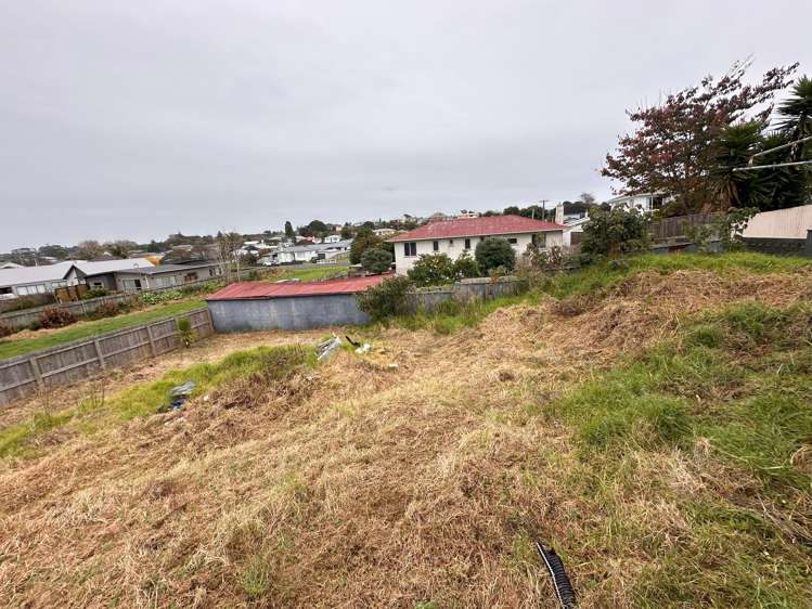 61 Blake Street Waitara_22