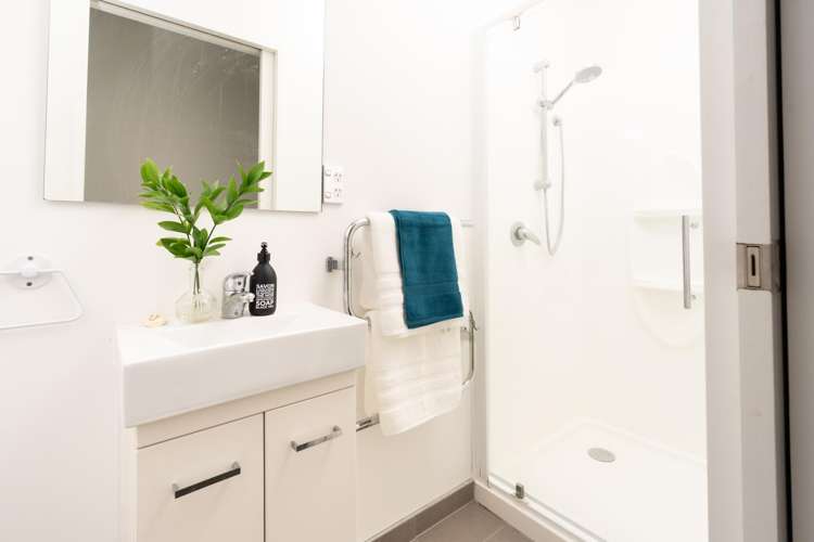 1/12 Agra Crescent Khandallah_18