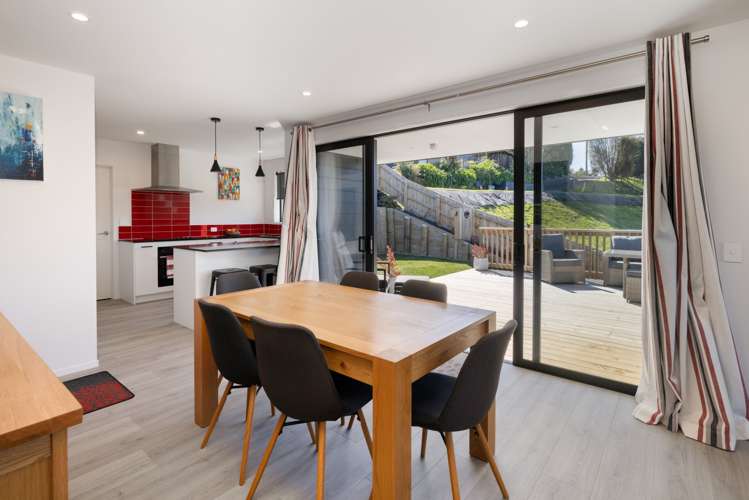 24 Eagleview Rise Welcome Bay_12