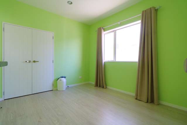 47 Castlederg Drive Flat Bush_4