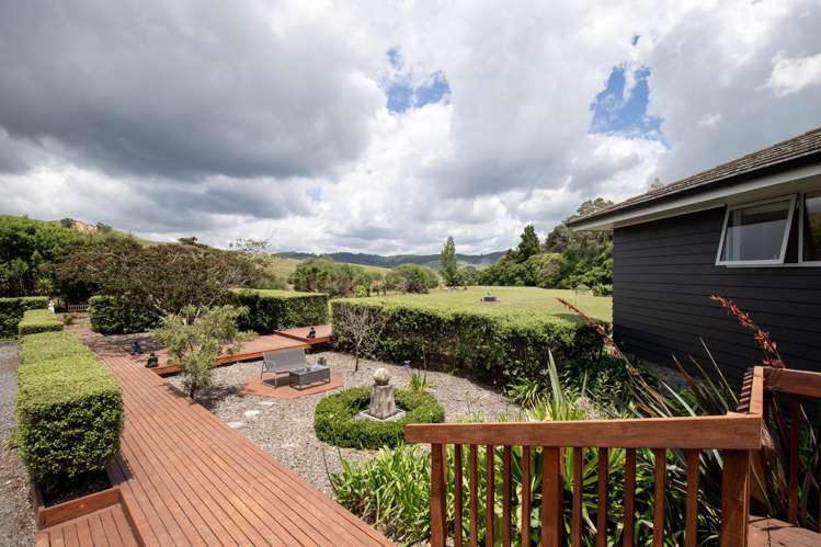 180C Dimmock Road Waitakaruru_3