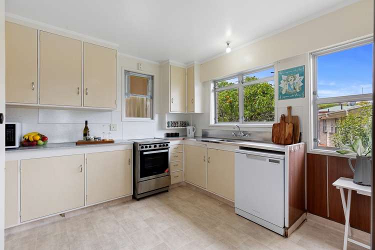 18 Highfield Crescent Brookfield_7