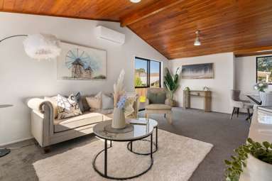 1596b Great North Road_2