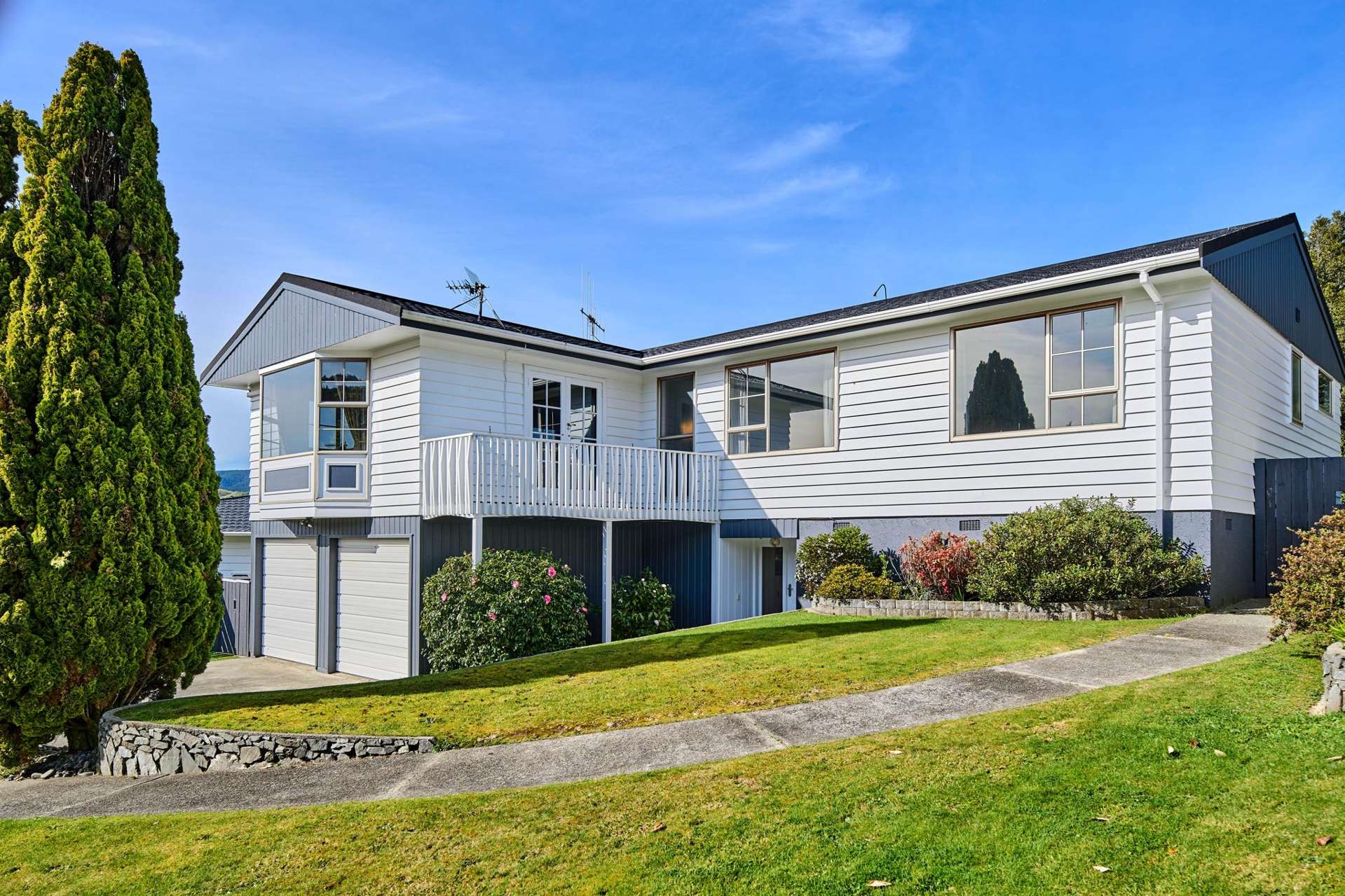 8 Balliol Drive Tawa_0