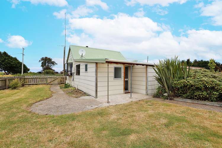 6 Manuka Street Colac Bay_17