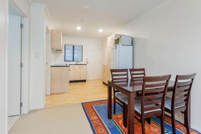 B401/176 Broadway Newmarket_4