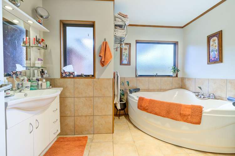 182b Howden Road Temple View_10