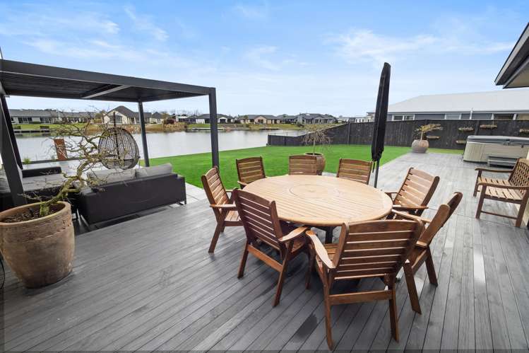 6 Trent Place Lake Hood_24