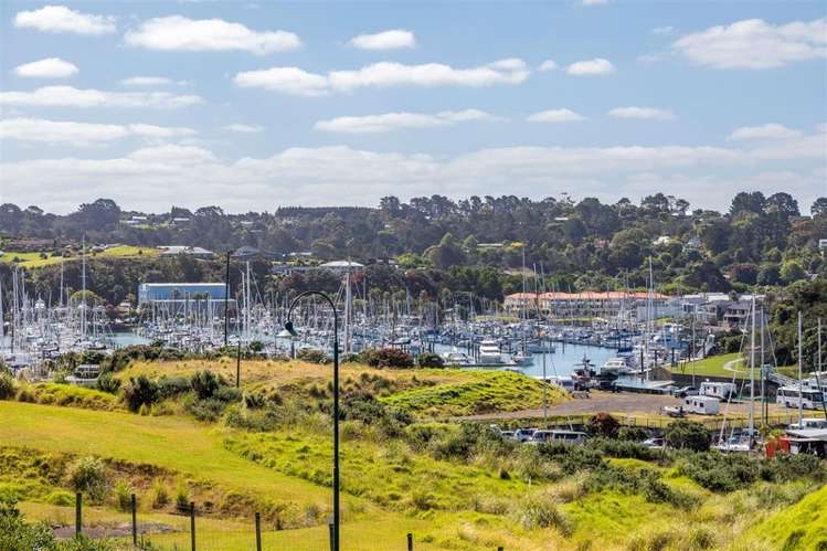 4 Resolution Drive Gulf Harbour_11