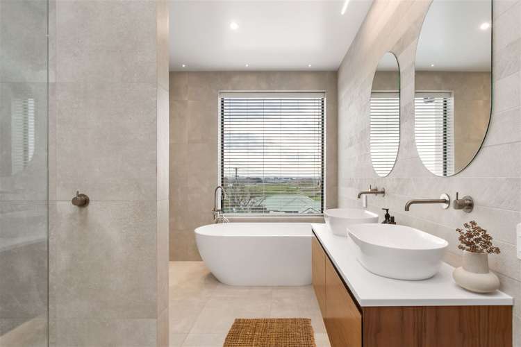 6 Hewers Lane Kennedys Bush_13