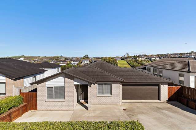 Panoramic Reserve Views + 984m2 Section