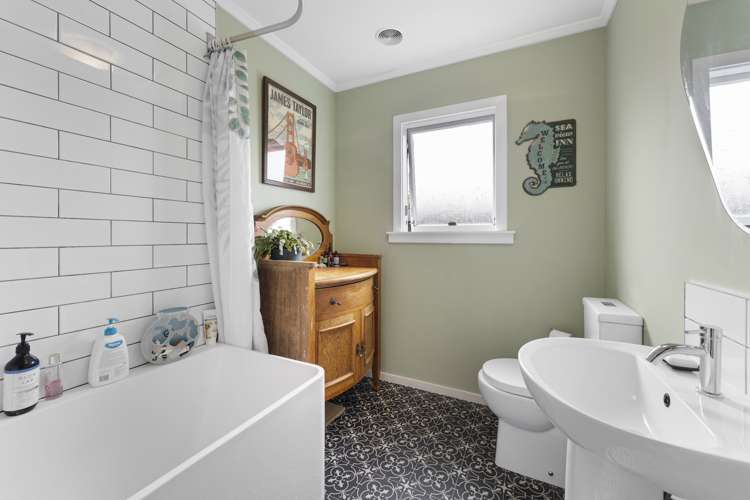 9 Gavin Road Raumati Beach_13