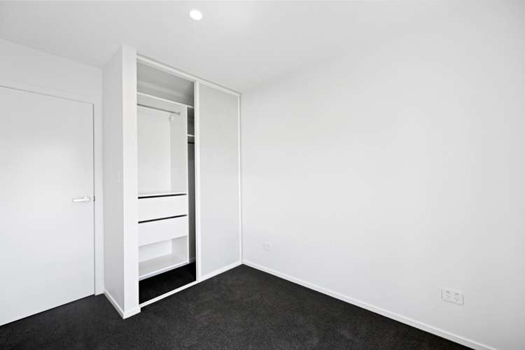 7/18 Stanley Street 1055_7