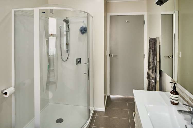 147 Navigation Drive Whitby_11