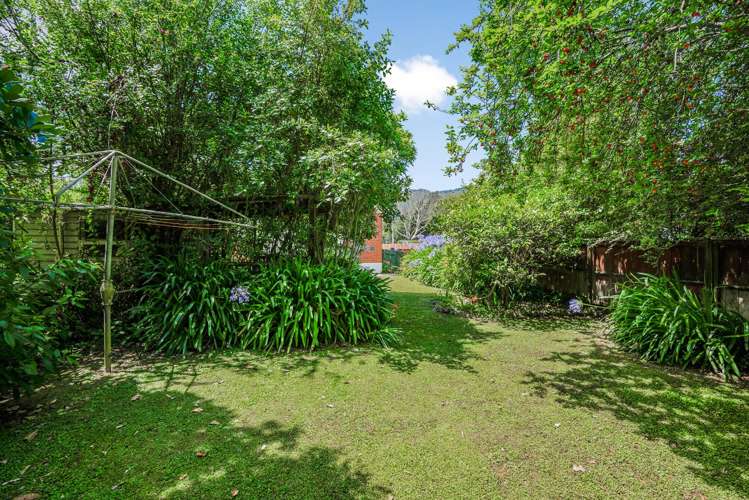 49 Pilcher Crescent Naenae_16