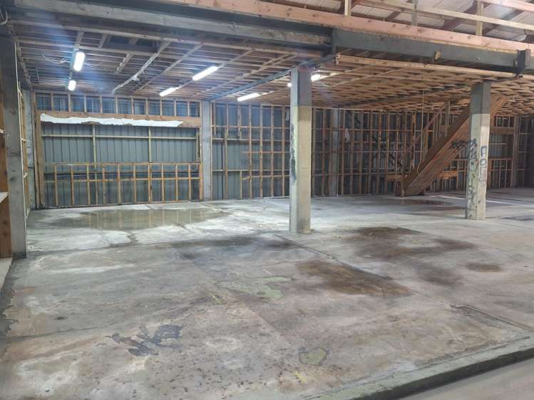 Unit A/2-30 Mill Road Helensville_7