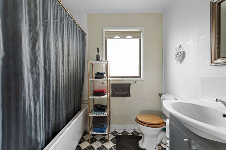 92 Ohinepanea Road Pukehina_6