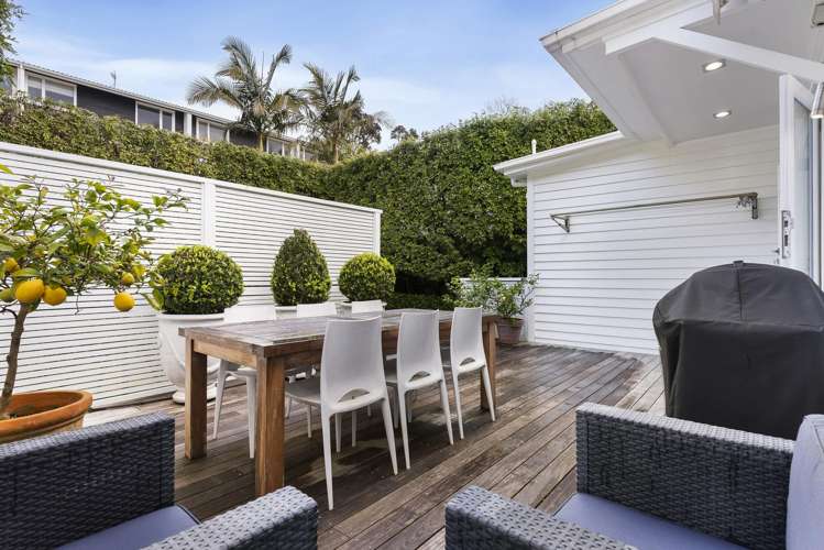 26 Sarsfield Street Herne Bay_11