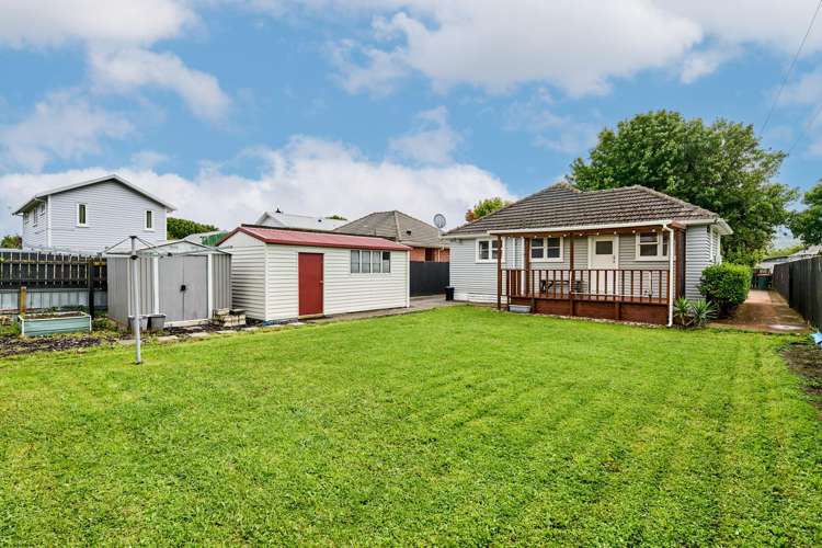 36 Chapman Crescent Naenae_19